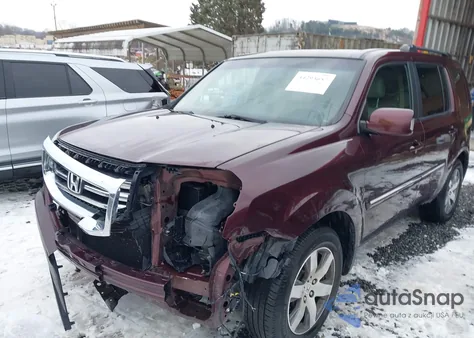 2015 Honda Pilot Touring z USA, uszkodzony, nr VIN 5FNYF3H95FB005324